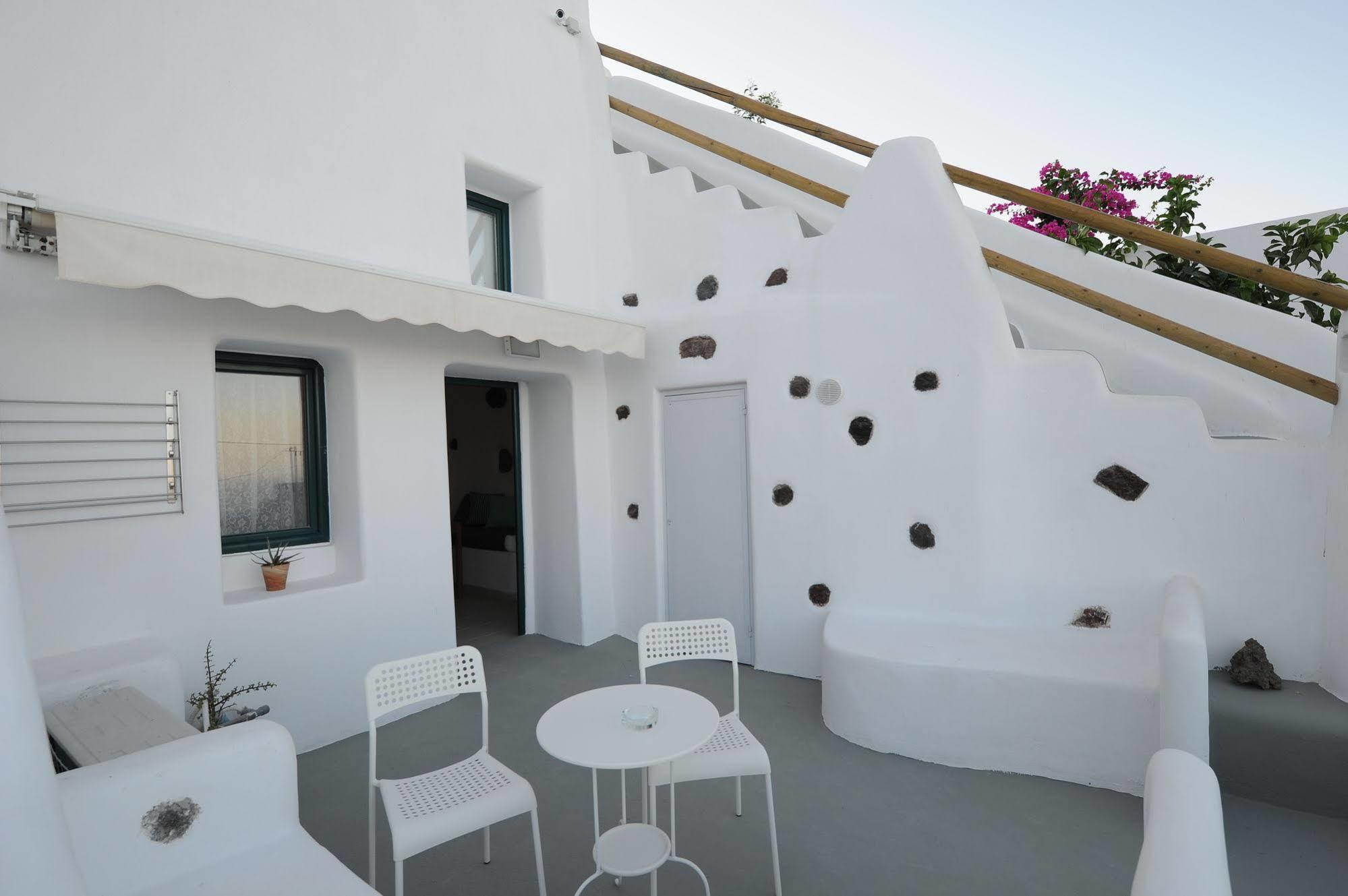 Manias Fira Residences Eksteriør billede